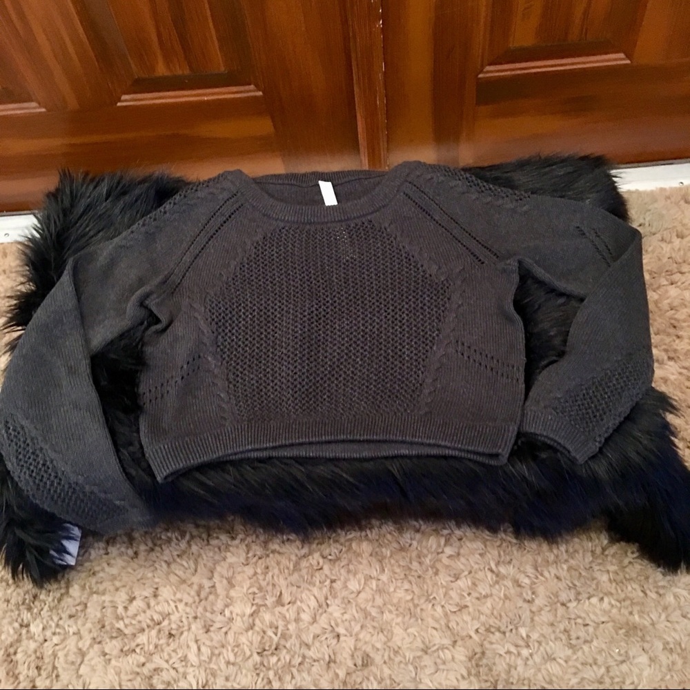 LULULEMON "Be Present" Pull Over Sweater - sz 10